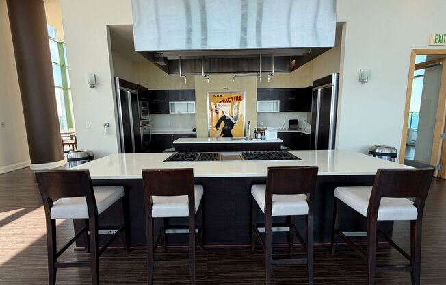 2 beds, 2.5 baths, $4,500, Unit UNIT 1706