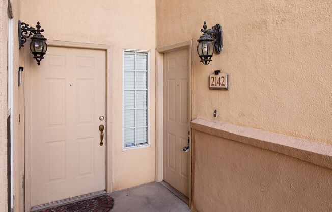 3 Bedroom, 2 Bath Condo in Gated Community!