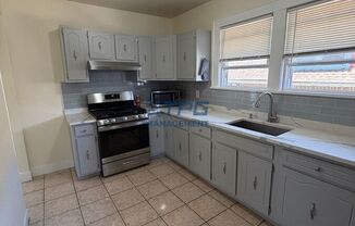 318 E 19 ST
