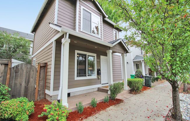 2 Bed/1 Bath Sellwood-West Moreland Home