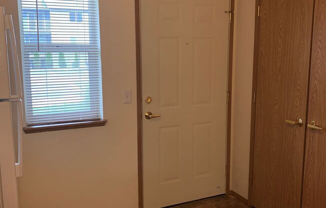 Studio, 1 bath, 468 sqft, $1,300, Unit 655-202