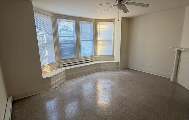 1103 Lindley Ave