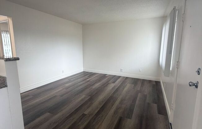 15325 Holiday Garden Apartments