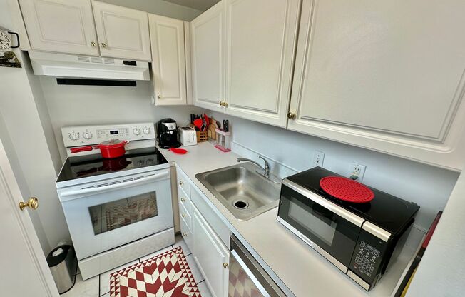 1 bed, 1 bath, $2,495, Unit UNIT # 504