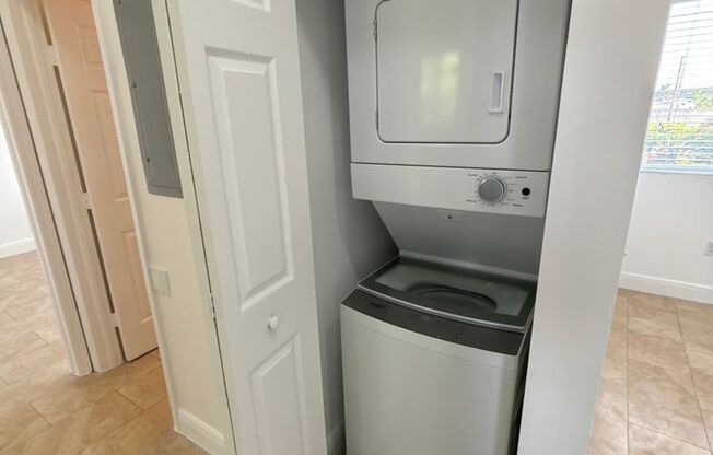 8250 W 21 LN