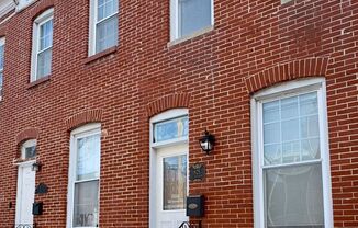 Charming 2 Bedroom/3.5 Bathroom Townhome in Canton, MD!