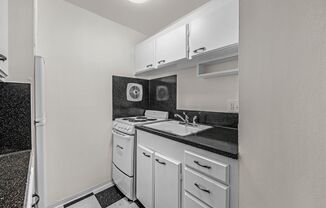 1 bed, 1 bath, 500 sqft, $1,140, Unit 204