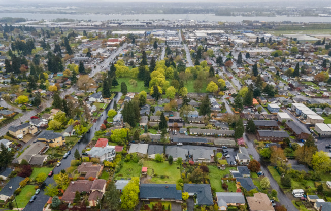 2617 E MCLOUGHLIN BLVD