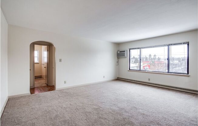 1 bed, 1 bath, 641 sqft, $1,105, Unit 1202-201