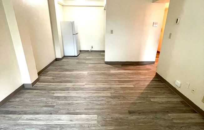 1 bed, 1 bath, $895, Unit 406