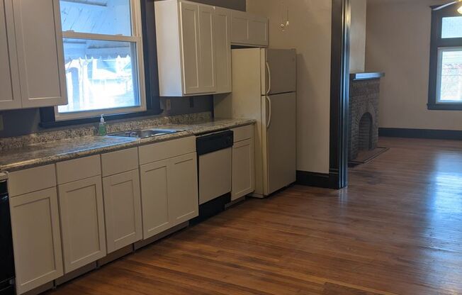 604-606 West College