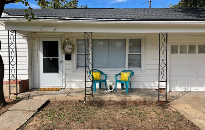 2 beds, 1 bath, $1,180