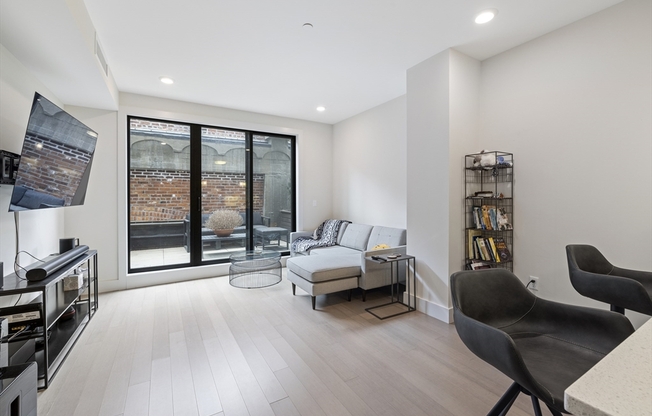 1 bed, 1 bath, 778 sqft, $3,789, Unit 707