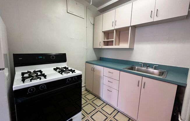 Studio, 1 bath, 467 sqft, $1,250, Unit King Edward Annex  23