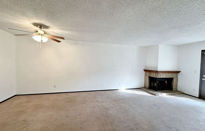 2 beds, 2 baths, $1,400