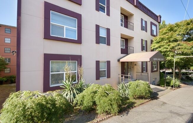 Studio, 1 bath, 334 sqft, $1,250, Unit 407