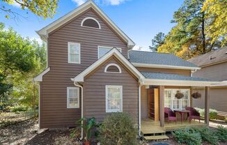 Charming 2 Bedroom + 2 Bath home just 5 minutes from Downtown Durham & Duke!