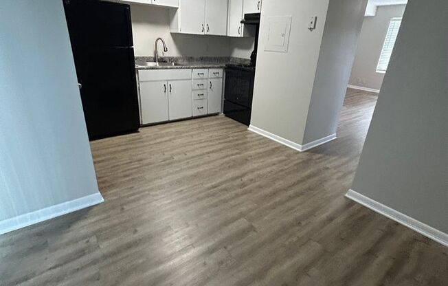 2 beds, 1.5 baths, 1,045 sqft, $1,200, Unit B4-01