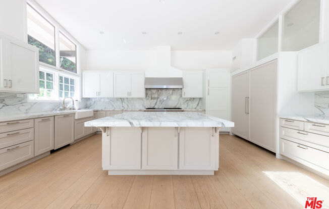 10120 CIELO DR