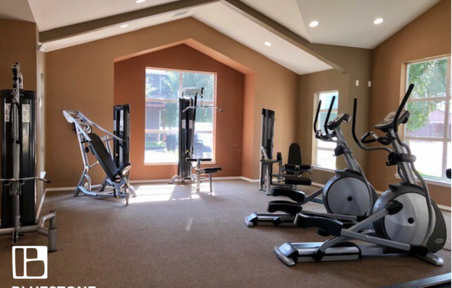 2 beds, 2 baths, 1,015 sqft, $1,550, Unit 1334-201