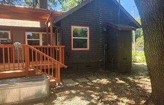 3 beds, 1 bath, $3,300