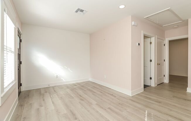 120 E Magnolia - 101