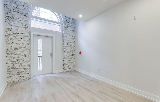 1 bed, 1 bath, 710 sqft, $1,710, Unit B202
