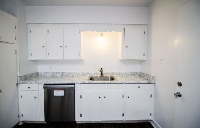 1 bed, 1 bath, 800 sqft, $1,295, Unit 08