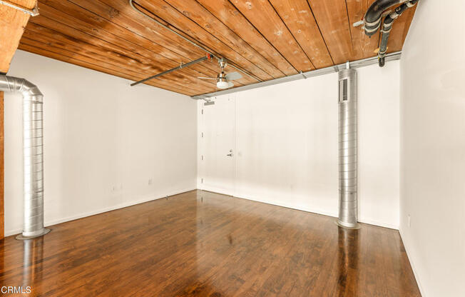 2 beds, 2 baths, 3,030 sqft, $6,500, Unit 129