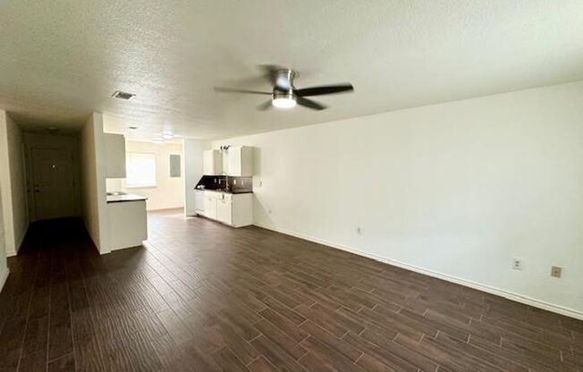 2 beds, 2 baths, $1,300