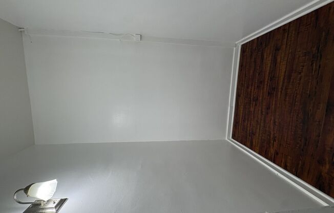 Studio, 1 bath, 400 sqft, $1,195, Unit Unit 103