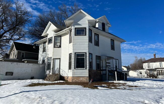 1BR/1BA Apartment in Multi-Family Unit
