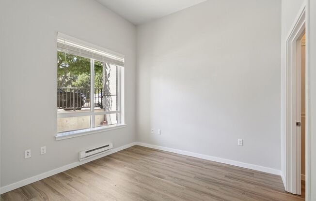 1 bed, 1 bath, 698 sqft, $2,095, Unit B247