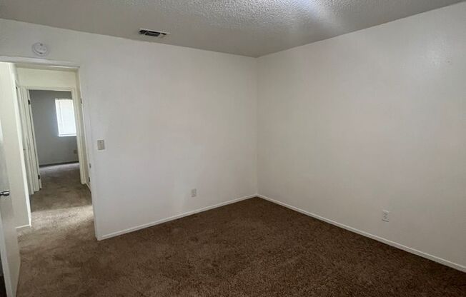 2 beds, 1 bath, $1,300, Unit 3707