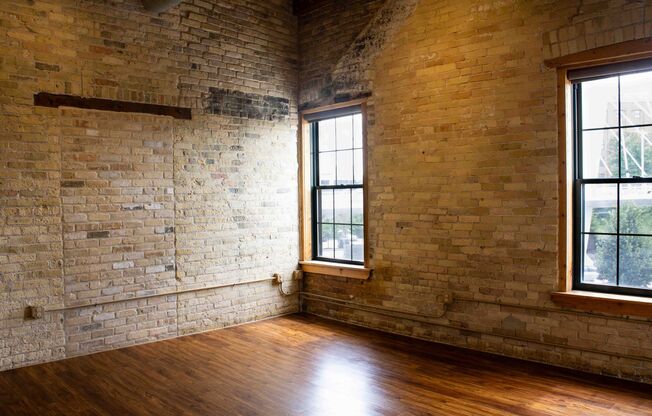 1 bed, 1 bath, 1,039 sqft, $2,525, Unit 307