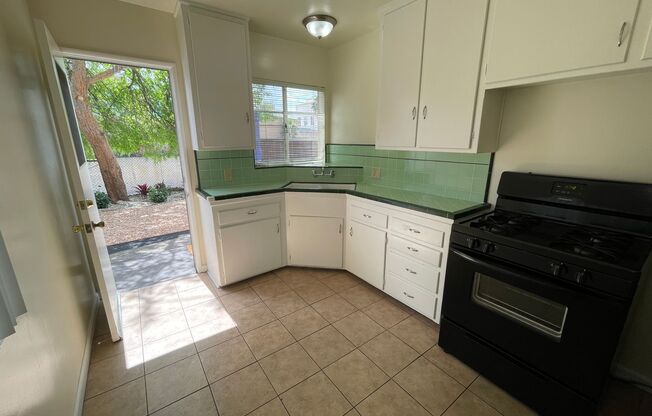 522 W. Glenoaks Blvd.