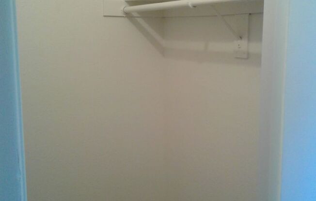 1 bed, 1 bath, 565 sqft, $1,175, Unit 231