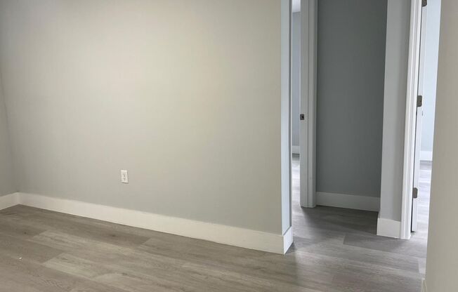 2 beds, 1 bath, 750 sqft, $1,800, Unit 5300-17