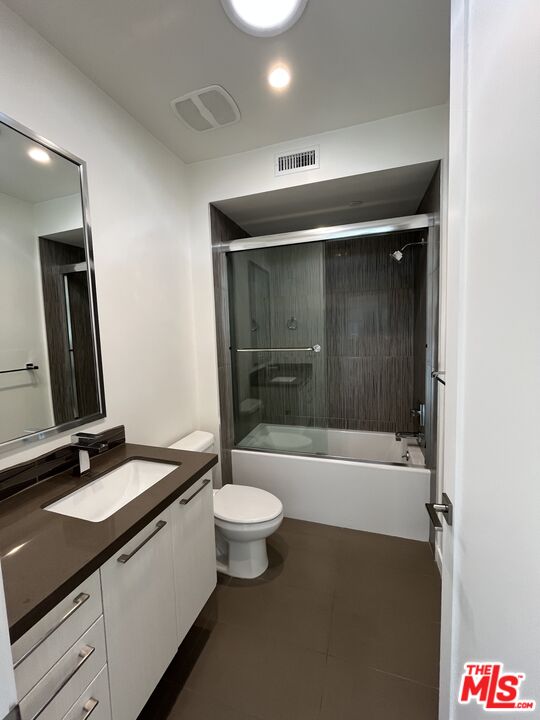 14822 W MAGNOLIA BLVD