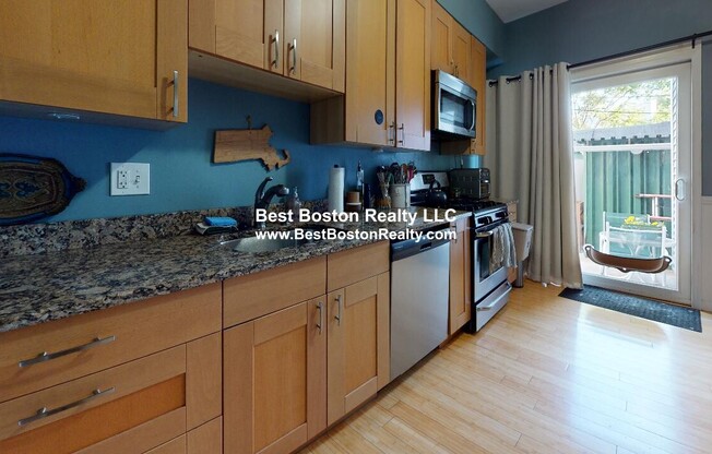 206 SOMERVILLE AVE