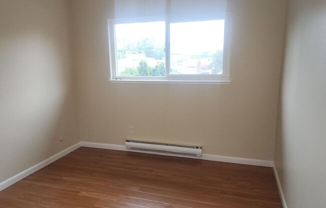 2 beds, 1 bath, $2,395, Unit 4047 Hamilton Ave  - F11