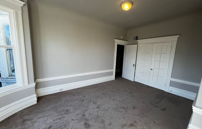 2 beds, 1 bath, $3,500, Unit Unit 3