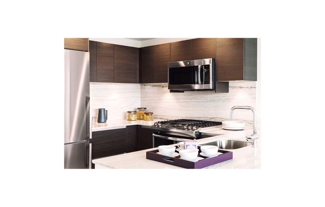 1 bed, 1 bath, 643 sqft, $5,280, Unit 15F