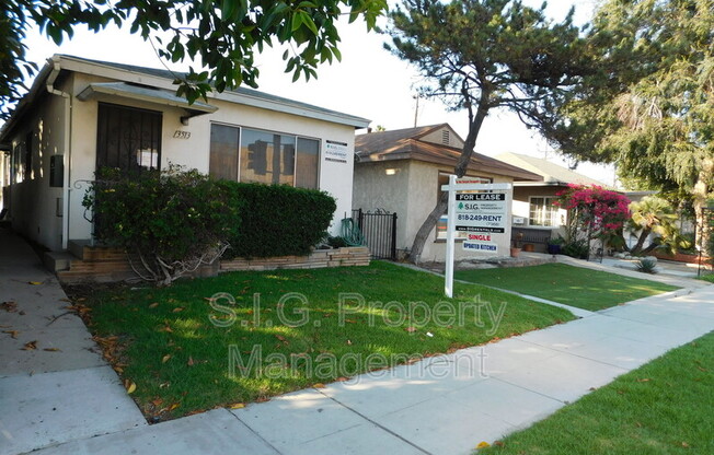3513 W ALAMEDA AVE