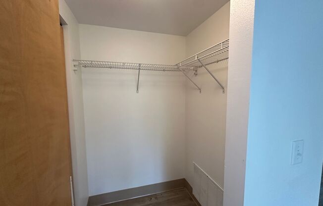 2 beds, 1 bath, 815 sqft, $1,725, Unit 508