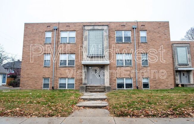 146 E 19 ST