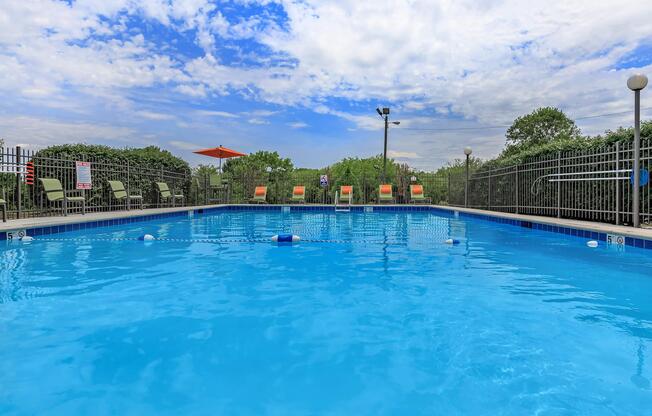 the swimming pool at Sunrise Apartments in Nashville, Tennessee has plenty of space for everyone 