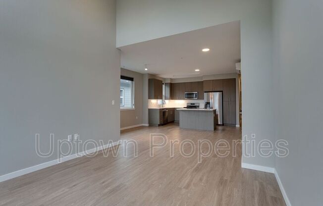 3563 N Gantenbein Avenue #302