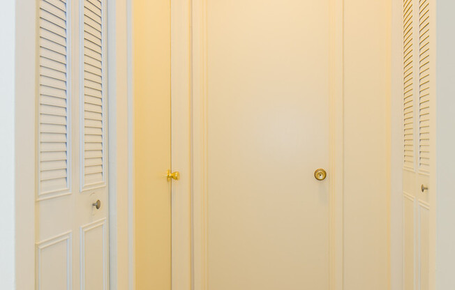 1 bed, 1 bath, 700 sqft, $1,825, Unit 420