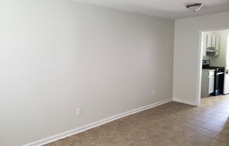 2 beds, 1 bath, $925